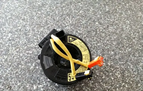 Toyota Avensis T250 Airbag slip ring squib (SRS ring) 42J0239