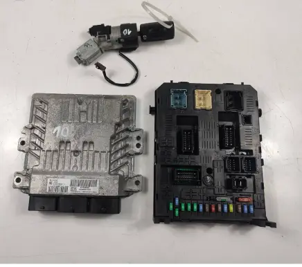 Peugeot 3008 I Engine control unit/module 9678686080 966689538002