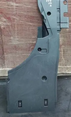 BMW 5 E39 Spare wheel section trim 8182903