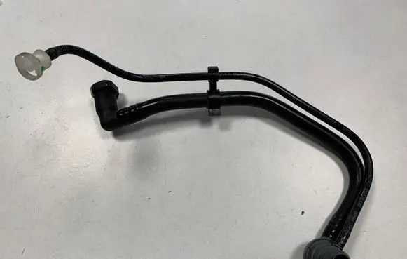 BMW 3 E90 E91 Vacuum line/pipe/hose 7601006