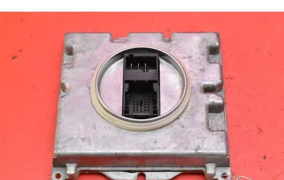 Opel Insignia A Voltage converter/converter module 39102898