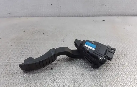 Renault Laguna II Accelerator throttle pedal 8200003392