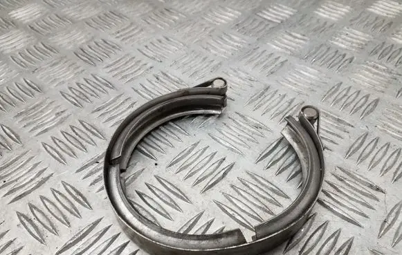 Audi Q3 8U Muffler pipe connector clamp 04L131455A
