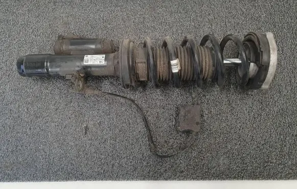 BMW 5 G30 G31 Front shock absorber with coil spring 6866393 17B352MB0191 G30V074VB1