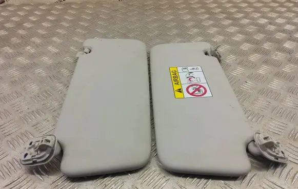 KIA Niro Sun visor