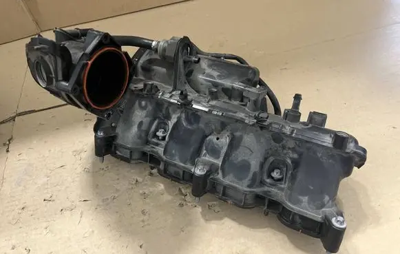 Mercedes-Benz E W213 Intake manifold A2740900037 2740900037