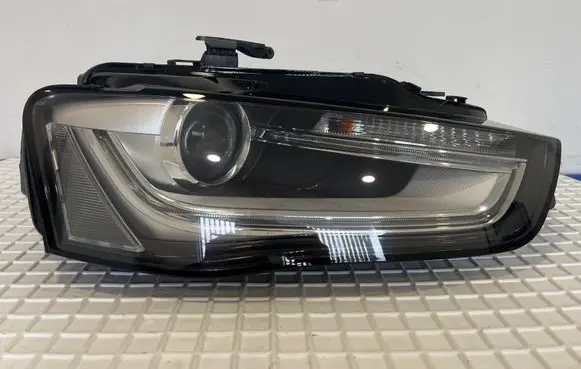 Audi A4 S4 B8 8K Headlight/headlamp 030127527205 LE10B6235 8K0941006C