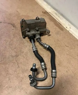 Mercedes-Benz Sprinter W907 W910 Engine oil radiator A0995006300