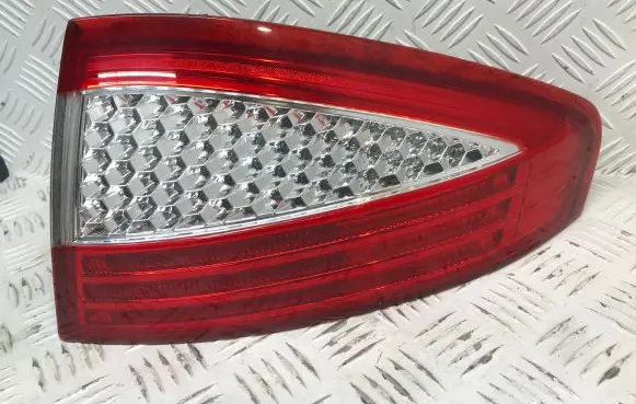Ford Mondeo MK IV Rear/tail lights 7S7113404A 7S7113N004A