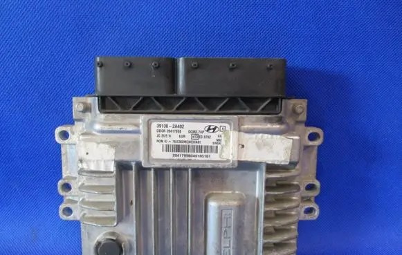 Hyundai ix20 Engine control unit/module 391302A402 2841799804 28417998
