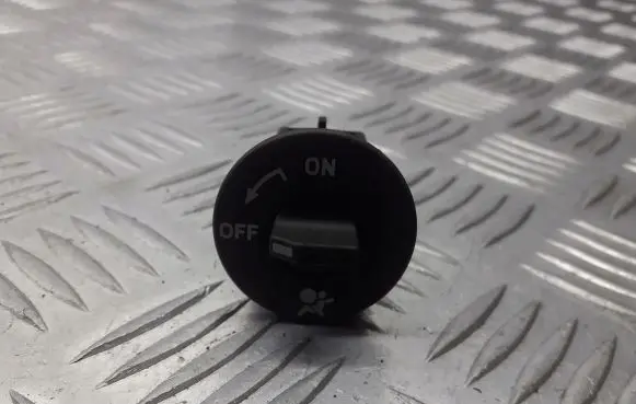 Renault Megane II Passenger airbag on/off switch 8200169589