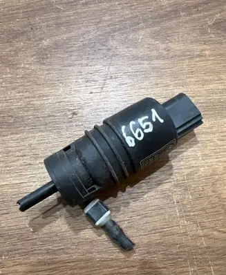 BMW 3 E90 E91 Windscreen/windshield washer pump 7302589