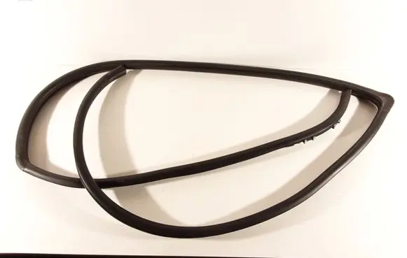 Toyota Corolla Verso AR10 Front door rubber seal