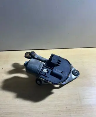 Peugeot 407 Wiper motor 0390241989