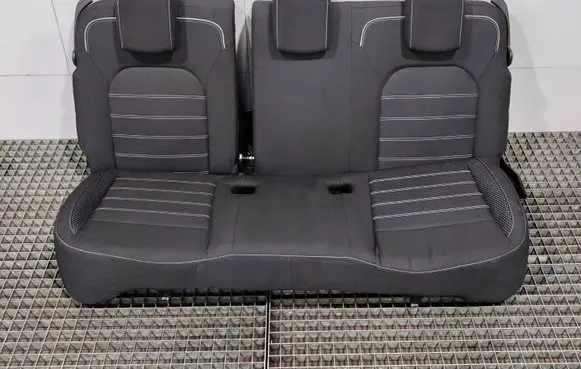 Dacia Duster II Second row seats 