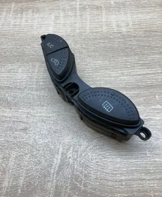 Ford Focus Windscreen/window heater switch 98AG15A945B