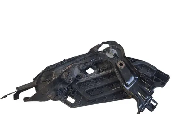 Skoda Octavia Mk2 (1Z) Headlight/headlamp mounting bracket LI17035201
