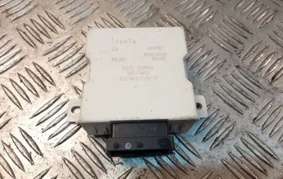 Toyota Avensis T250 Window wiper relay 8594005040