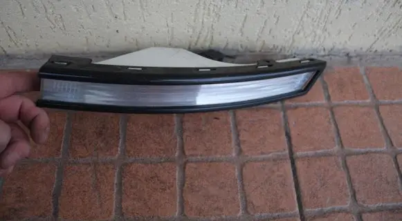 Volkswagen PASSAT B6 Front bumper turn signal 3C0953041L