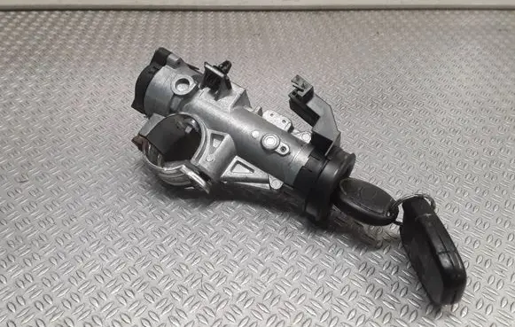 Land Rover Freelander Ignition lock YXB100350