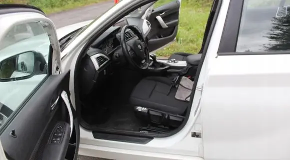 BMW M5 Rubber seal sliding door (on door) 