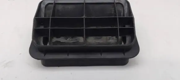 Volkswagen Multivan T4 Quarter panel pressure vent 357819465