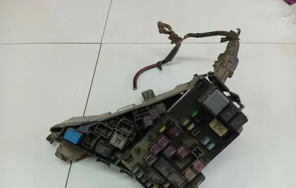 Subaru B9 Tribeca Fuse box set 82231XA00A