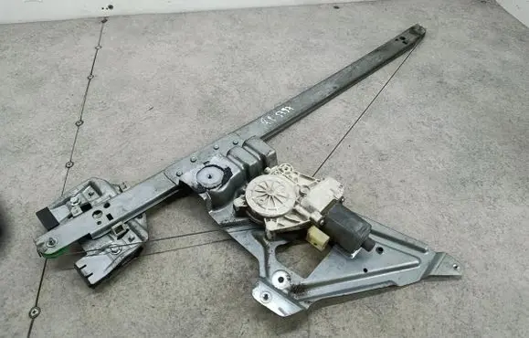 Mercedes-Benz Sprinter W906 Front door window regulator with motor 