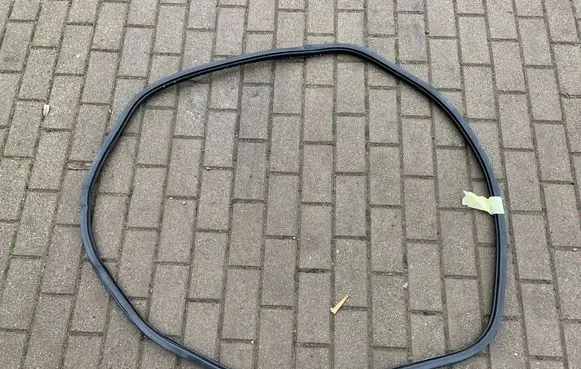 Audi Q7 4M Rear door rubber seal (on body) 4M0833721C 4M0833721