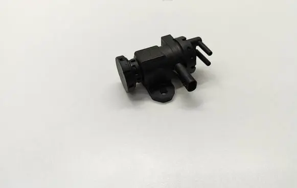 BMW 5 E60 E61 Turbo solenoid valve 8509323 850932302 11748509323
