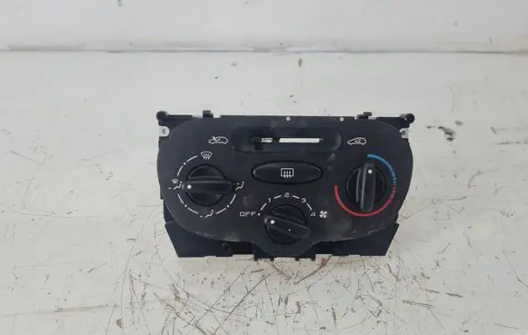 Peugeot 206 Climate control unit 1068901