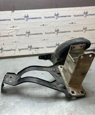 BMW 5 E60 E61 Headlight/headlamp mounting bracket 7033732 11237310 11267310