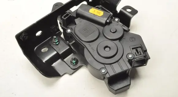 Opel Tigra B Tailgate lock latch