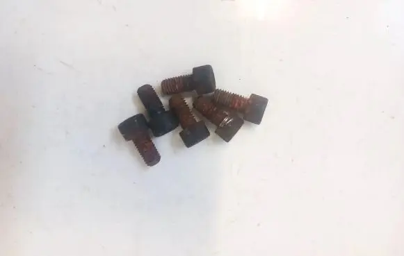 Audi A6 S6 C4 4A Nuts/bolts 
