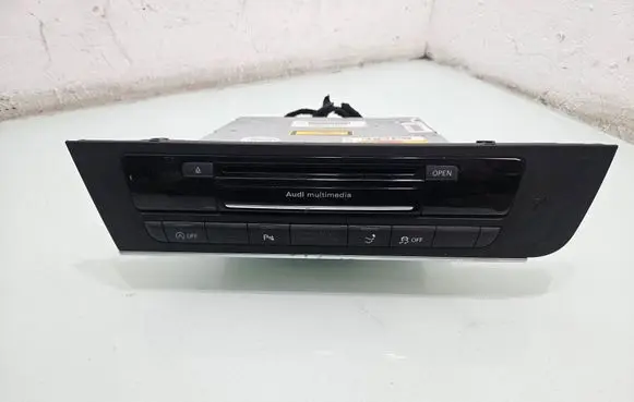 Radio/CD/DVD/GPS head unit