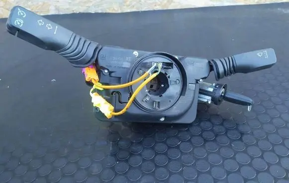 Opel Astra H Headlight wiper switch 13198908XE