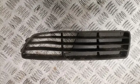 Audi A4 S4 B5 8D Front bumper lower grill 8D0807345