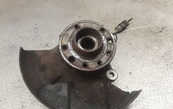 Opel Vectra C Front wheel hub spindle knuckle