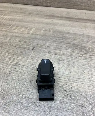 Saab 9-5 Central locking switch button 4617593 W430K