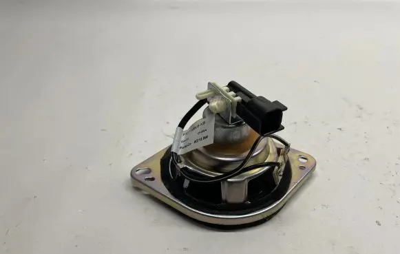 Ford Mustang VI Panel speaker FR3T18808NB