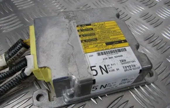 Toyota Auris 150 Airbag control unit/module 215537101 215537-101