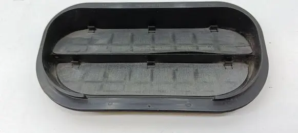 Volkswagen Caddy Quarter panel pressure vent 6R0819465B