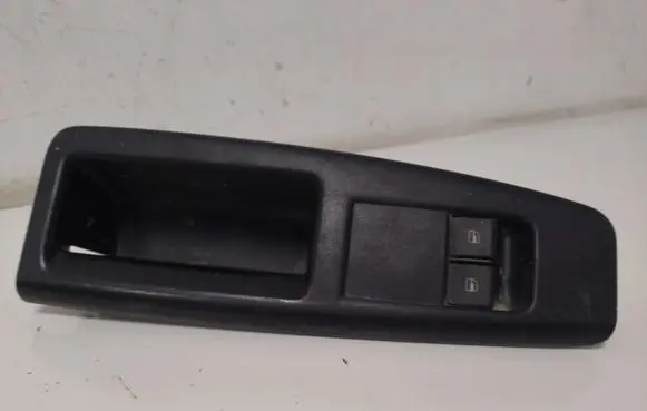 Volkswagen Polo IV 9N3 Electric window control switch 6Q1867171