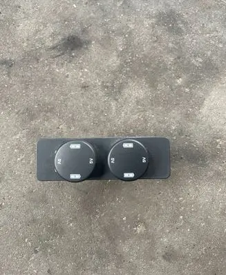 Jaguar F-Pace USB socket connector FK7219010AB
