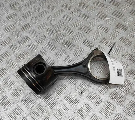 Mercedes-Benz R W251 Piston A6420305220 A6420301818