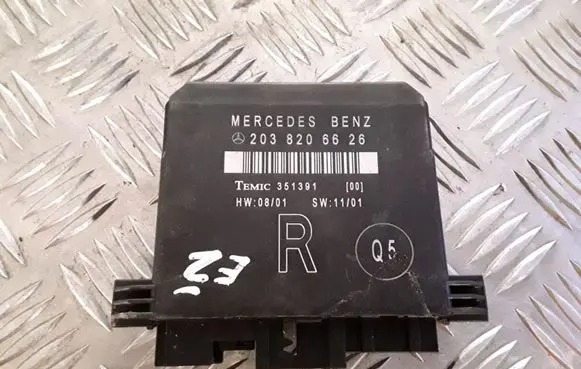 Mercedes-Benz C AMG W203 Door control unit/module 2038206626