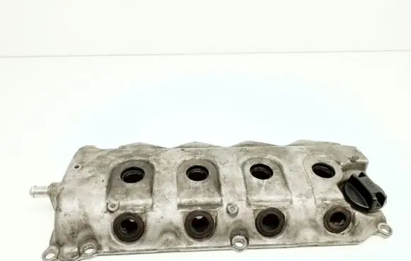 Nissan Primera Rocker cam cover 