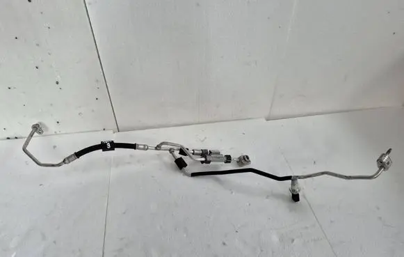 Skoda Octavia Mk4 Air conditioning (A/C) pipe/hose 5WA816741B 8R0260696B