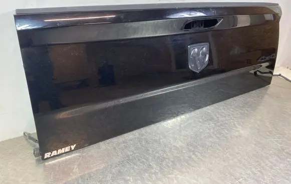 Ram 1500 Pick-up truck tonneau cover 