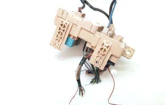Toyota Avensis T220 Other control units/modules 82641-CA010